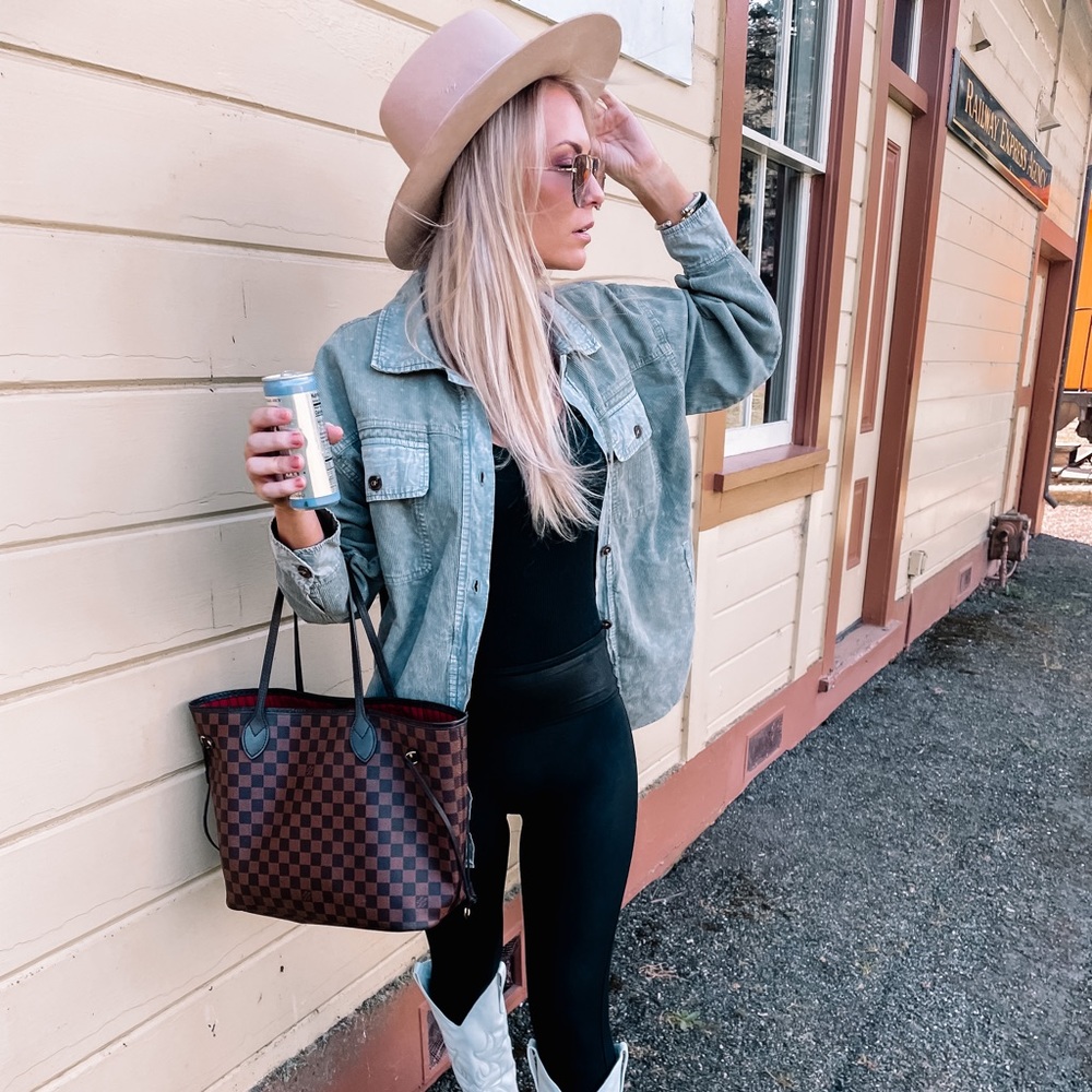 Lightweight oversized green shacket - button up